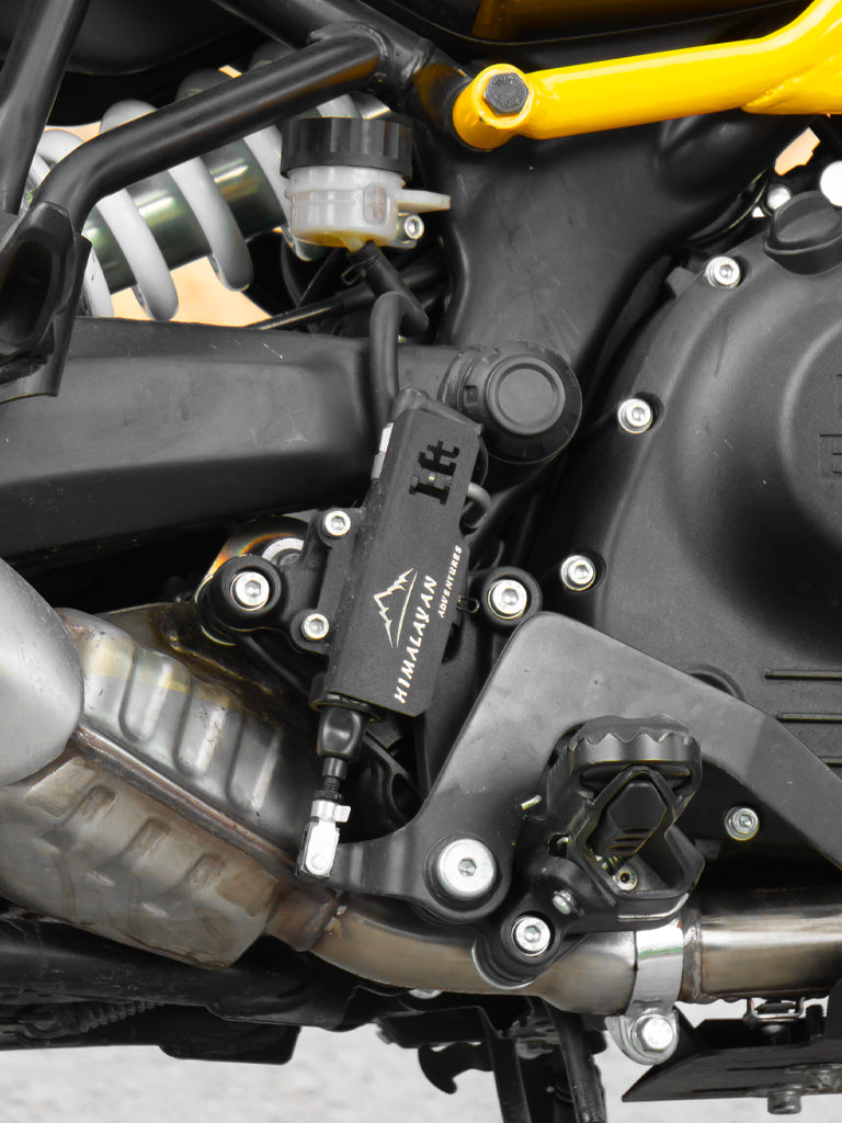 HIMALAYAN Rear master cylinder cover Stainless steel Black matt - style-1 - SB 674