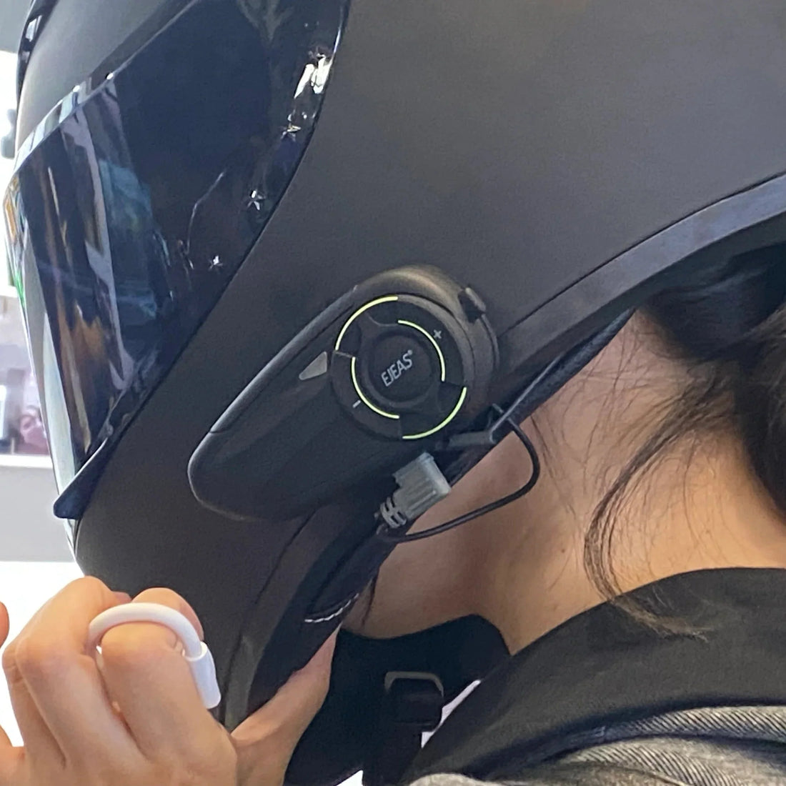 EJEAS Q8 Motorcycle Intercom System