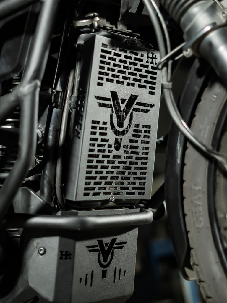 RADIATOR GUARD BLACK FOR YEZDI ADVENTURE 2025 / RD 943